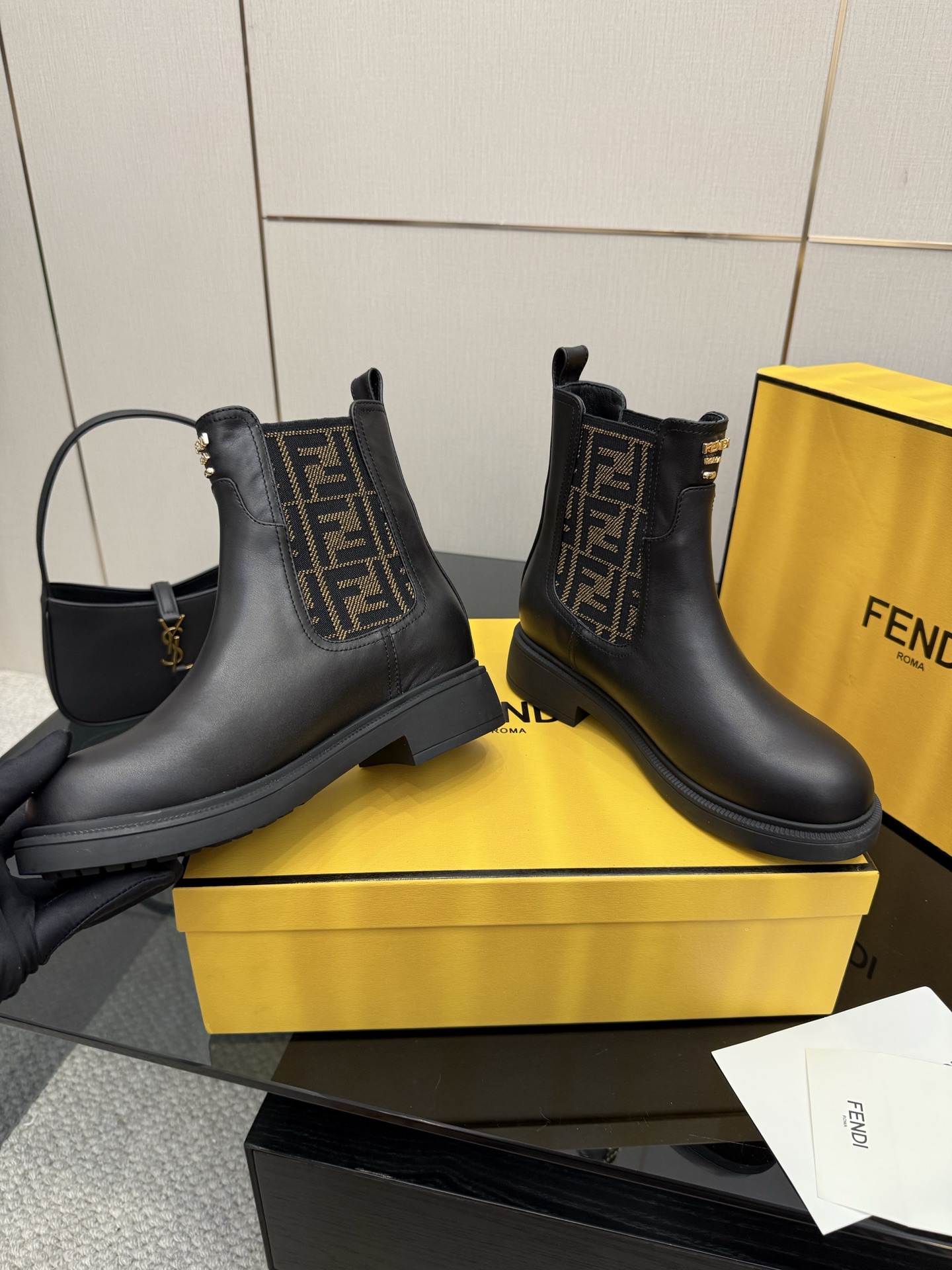 20251022/Fendi_251022-5